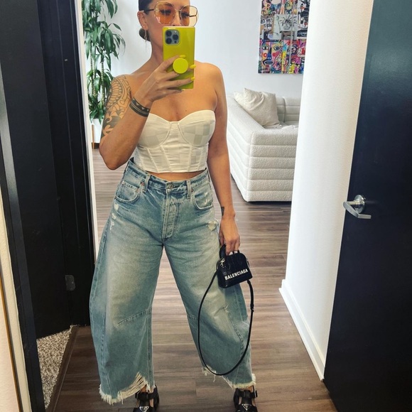 Meet your Posher, Sunny - Picture 16 of 17